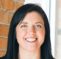 Responsable du support client Sophie Hartwell, portrait de membre de l'équipe de service